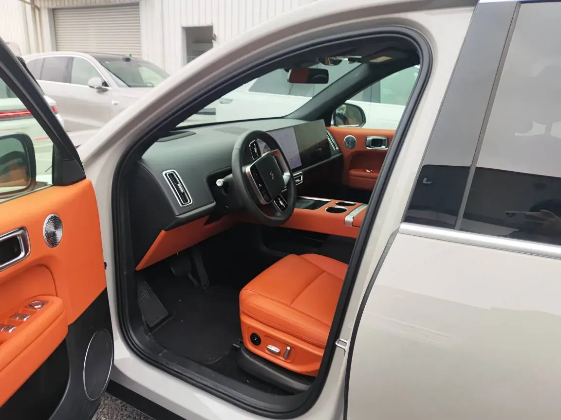 2025 Li L6 Range Extended 154HP L4 REEV,autocango,china used car exporter,china ev exporter,chinese used car exporter,chinese used ev exporter