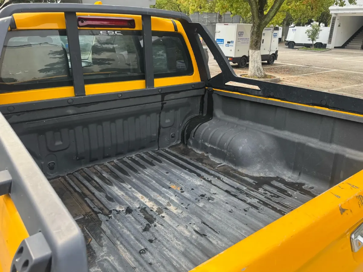 2022 Isuzu LingTuo 2.0T 220HP L4 8AT,autocango,china used car exporter,china ev exporter,chinese used car exporter,chinese used ev exporter