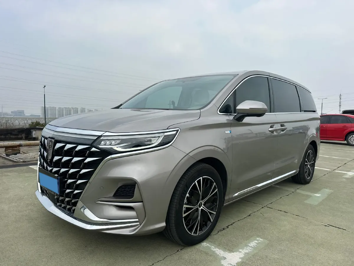 2023 Roewe iMAX8 2.0T 234HP L4 8AT,autocango,china used car exporter,china ev exporter,chinese used car exporter,chinese used ev exporter