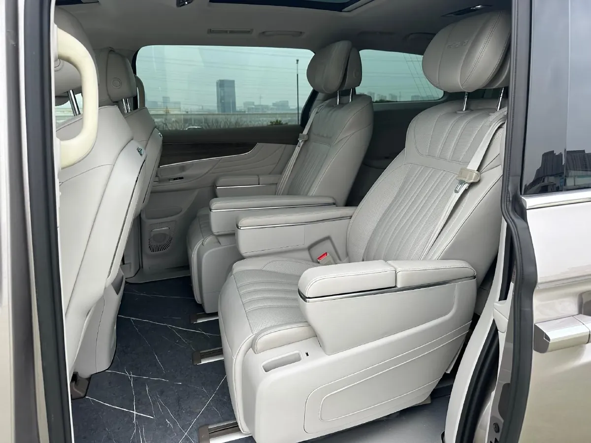 2023 Roewe iMAX8 2.0T 234HP L4 8AT,autocango,china used car exporter,china ev exporter,chinese used car exporter,chinese used ev exporter