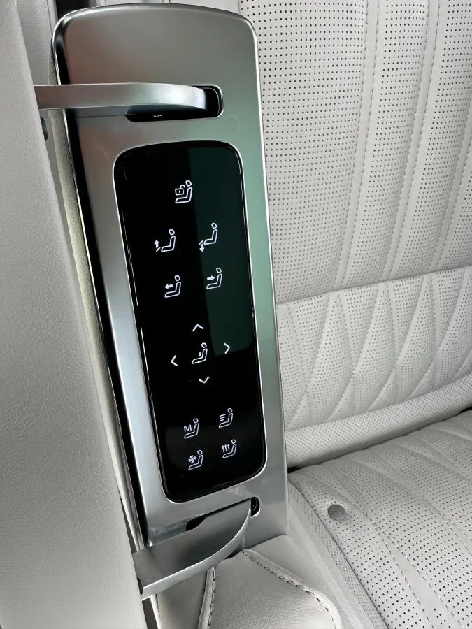 2023 Roewe iMAX8 2.0T 234HP L4 8AT,autocango,china used car exporter,china ev exporter,chinese used car exporter,chinese used ev exporter