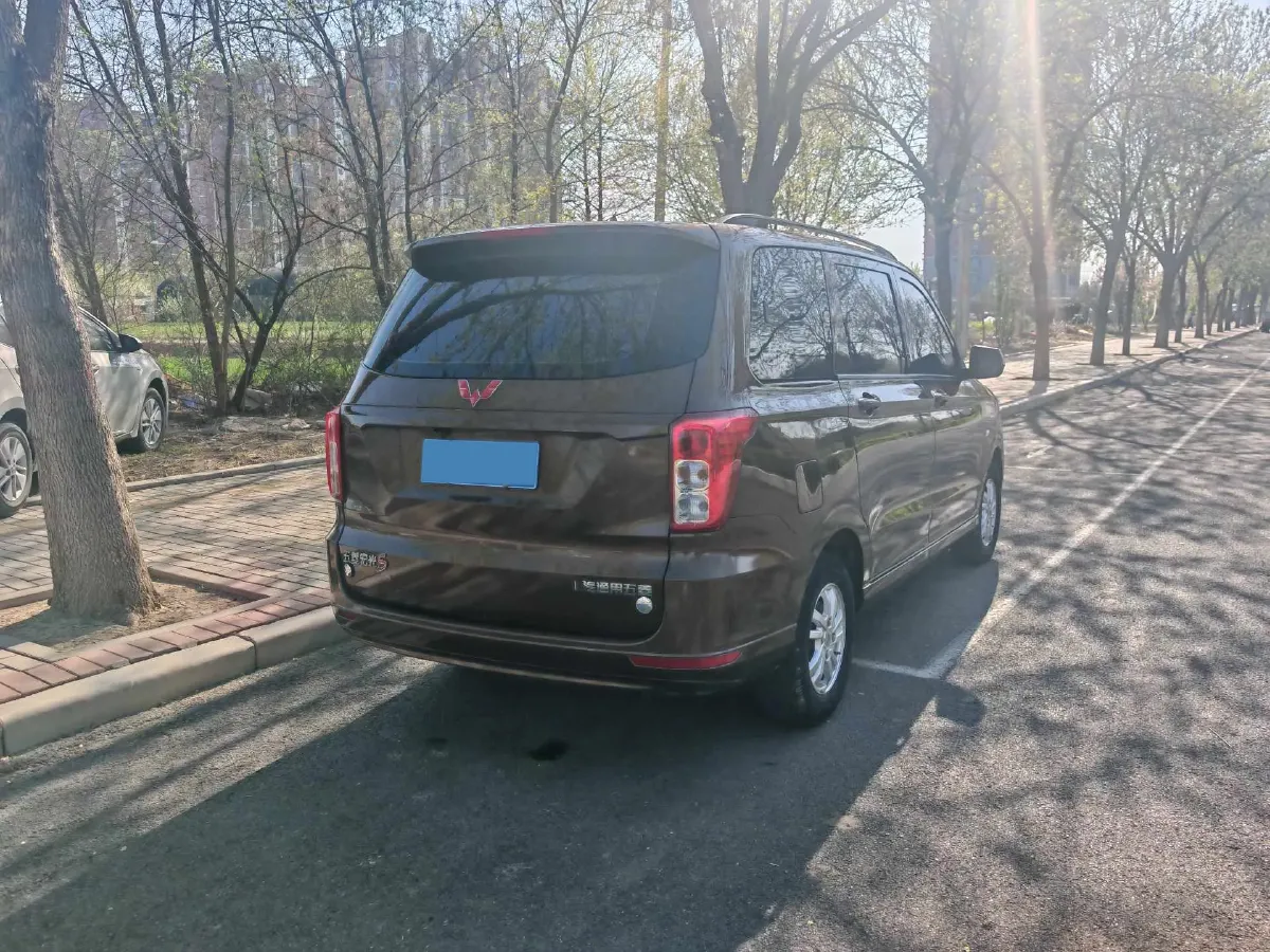 2018 WuLing HongGuang 1.5L 105HP L4 5MT,autocango,china used car exporter,china ev exporter,chinese used car exporter,chinese used ev exporter