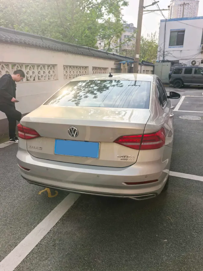 2018 Skoda Karoq 1.4T 150HP L4 7DCT,autocango,china used car exporter,china ev exporter,chinese used car exporter,chinese used ev exporter