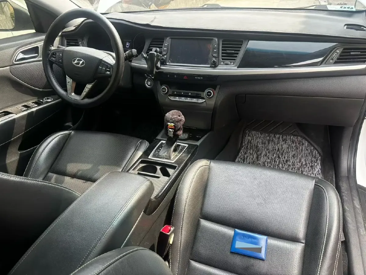 2017 Hyundai Mistra 1.6T 175HP L4 7DCT,autocango,china used car exporter,china ev exporter,chinese used car exporter,chinese used ev exporter