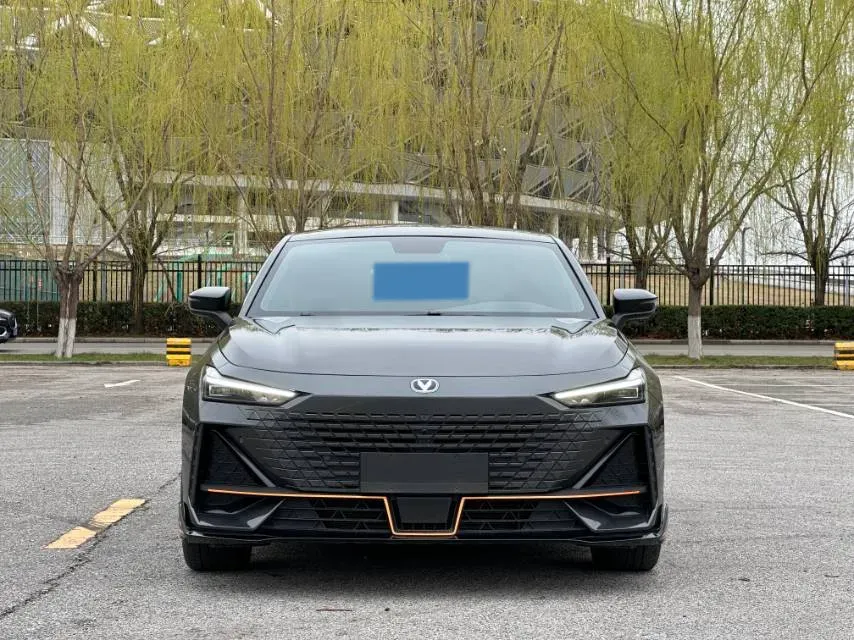 2022 ChangAn UNI-V 1.5T 188HP L4 7DCT,autocango,china used car exporter,china ev exporter,chinese used car exporter,chinese used ev exporter