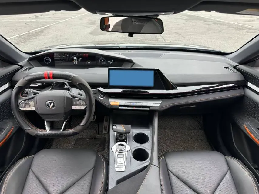 2022 ChangAn UNI-V 1.5T 188HP L4 7DCT,autocango,china used car exporter,china ev exporter,chinese used car exporter,chinese used ev exporter