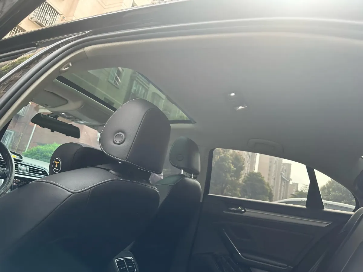 2019 Volkswagen Passat 1.4T 150HP L4 7DCT,autocango,china used car exporter,china ev exporter,chinese used car exporter,chinese used ev exporter