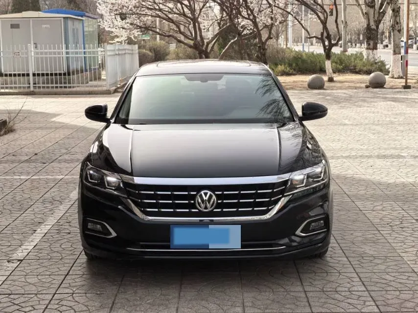 2019 Volvo V40 1.5T 152HP L4 6AT,autocango,china used car exporter,china ev exporter,chinese used car exporter,chinese used ev exporter