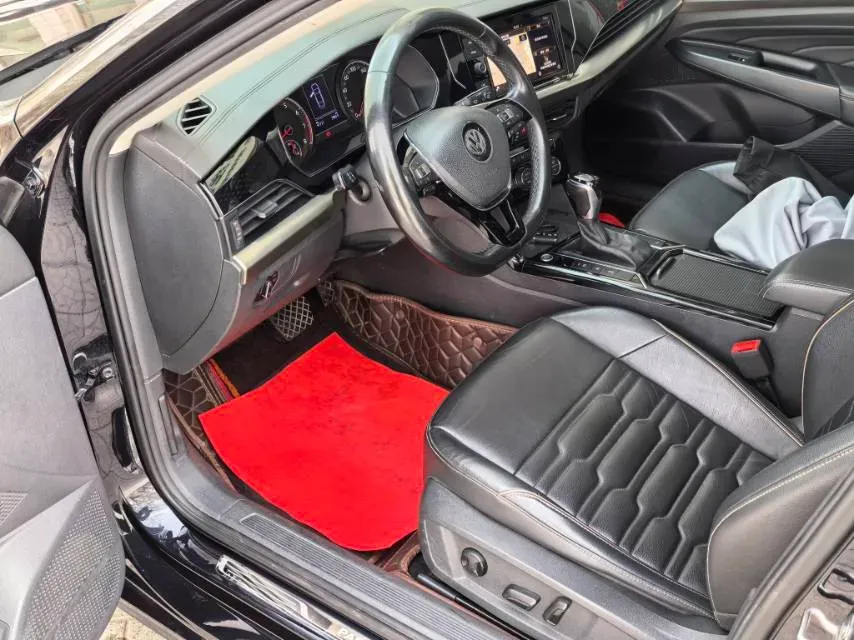 2019 Volvo V40 1.5T 152HP L4 6AT,autocango,china used car exporter,china ev exporter,chinese used car exporter,chinese used ev exporter