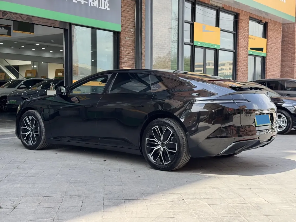 2026 Avatr 12 1.5T 156HP L4 REEV,autocango,china used car exporter,china ev exporter,chinese used car exporter,chinese used ev exporter