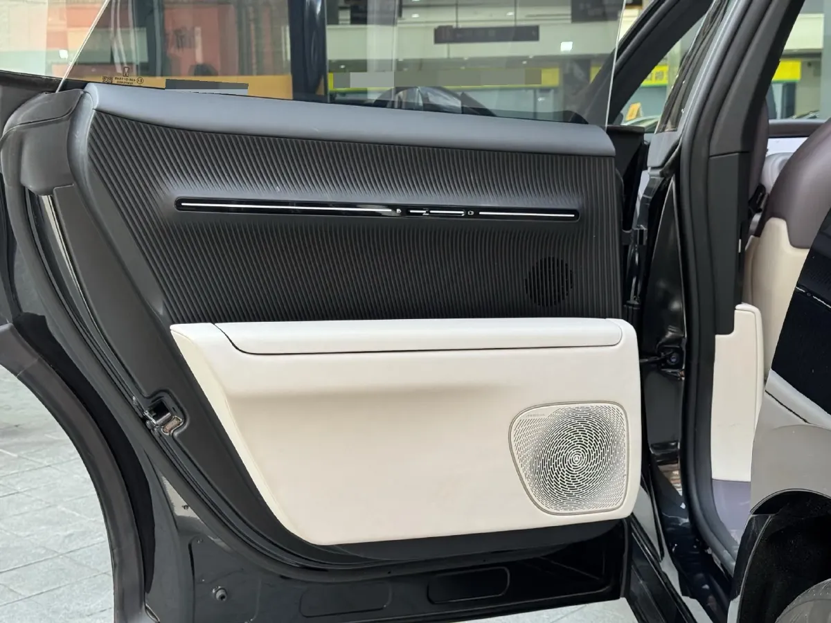 2026 Avatr 12 1.5T 156HP L4 REEV,autocango,china used car exporter,china ev exporter,chinese used car exporter,chinese used ev exporter