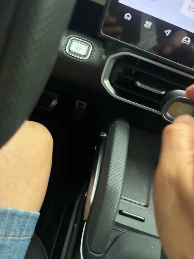 2024 Jetour ShanHai TravellerC-DM 1.5T 156HP L4 3DHT PHEV 26.7KWH,autocango,china used car exporter,china ev exporter,chinese used car exporter,chinese used ev exporter