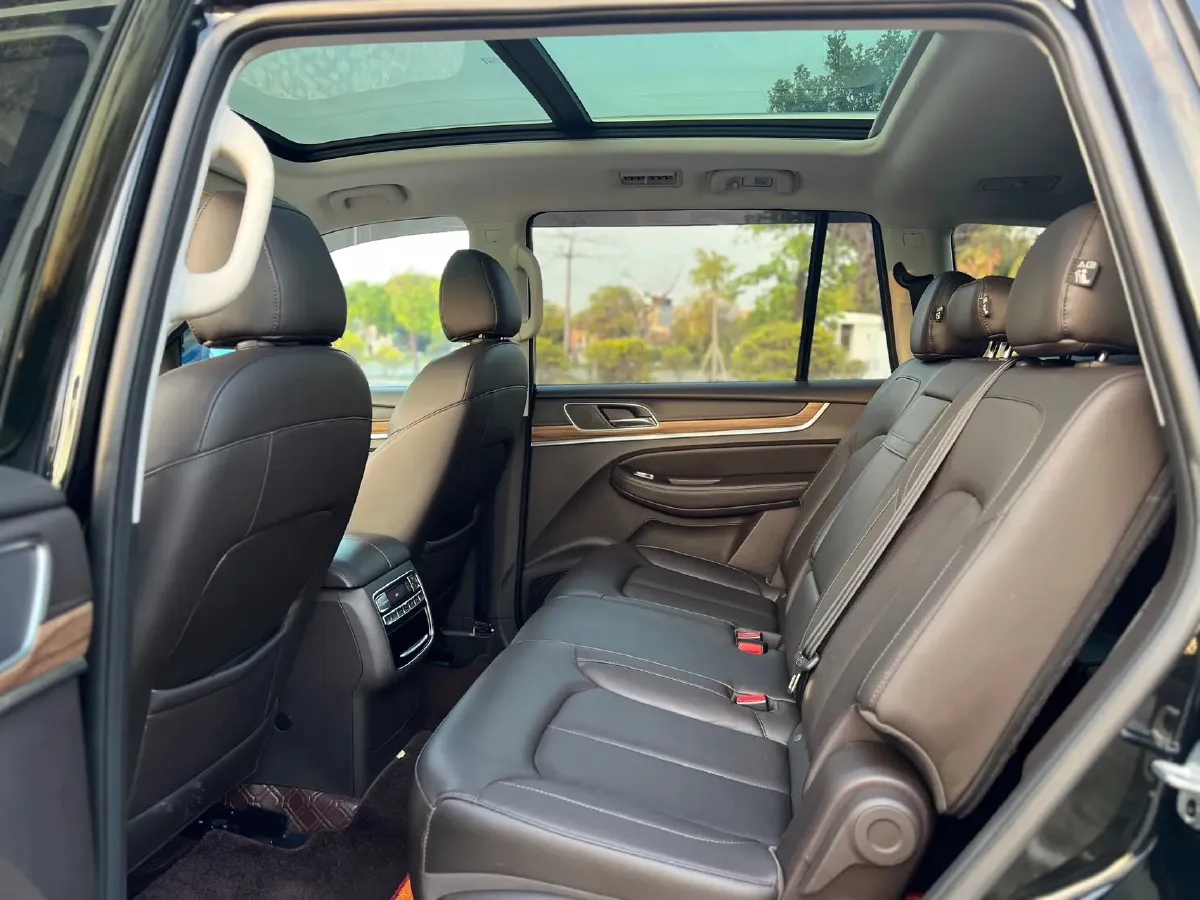 2018 Roewe RX5 2.0T 220HP L4 6DCT,autocango,china used car exporter,china ev exporter,chinese used car exporter,chinese used ev exporter