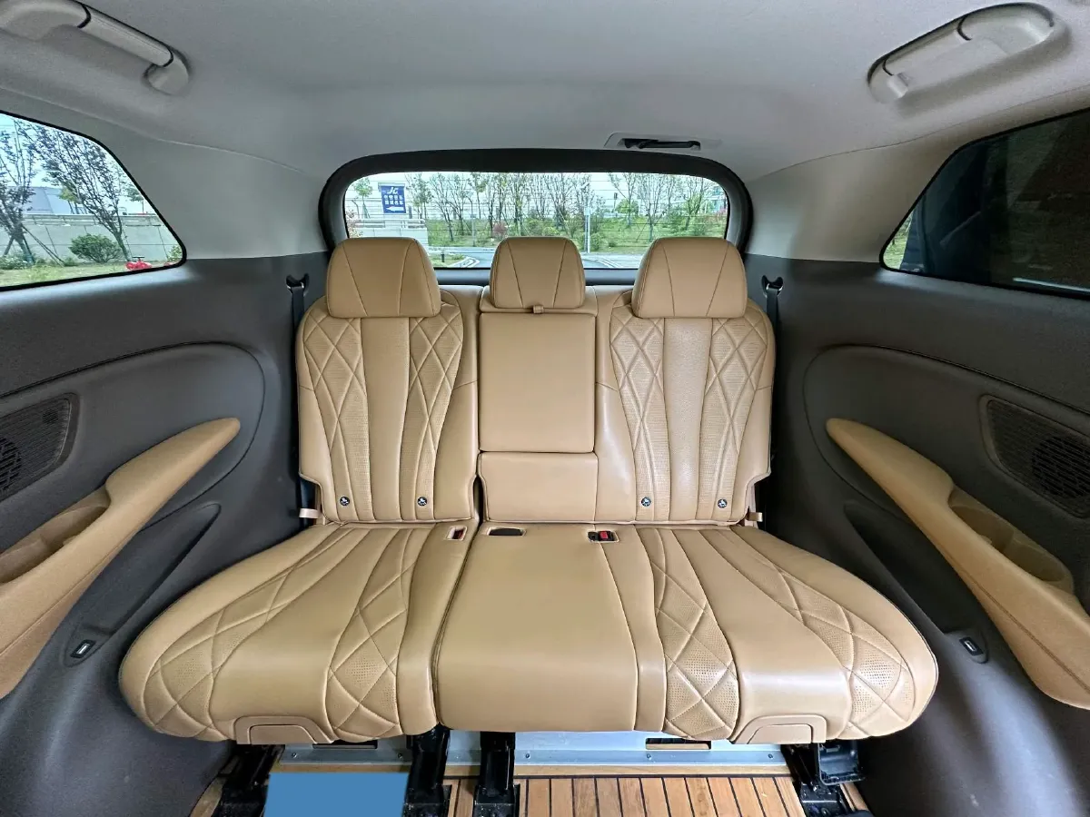 2022 HongQi HS7 3.0T 337HP V6 8AT,autocango,china used car exporter,china ev exporter,chinese used car exporter,chinese used ev exporter