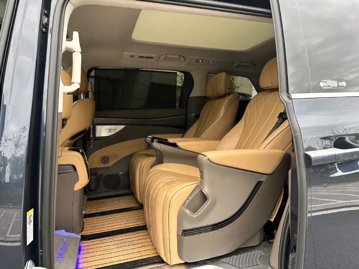 2022 HongQi HS7 3.0T 337HP V6 8AT,autocango,china used car exporter,china ev exporter,chinese used car exporter,chinese used ev exporter