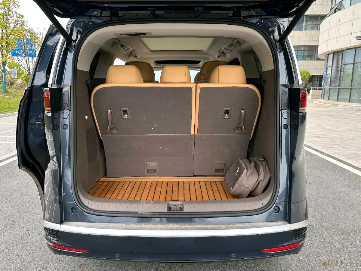 2022 HongQi HS7 3.0T 337HP V6 8AT,autocango,china used car exporter,china ev exporter,chinese used car exporter,chinese used ev exporter