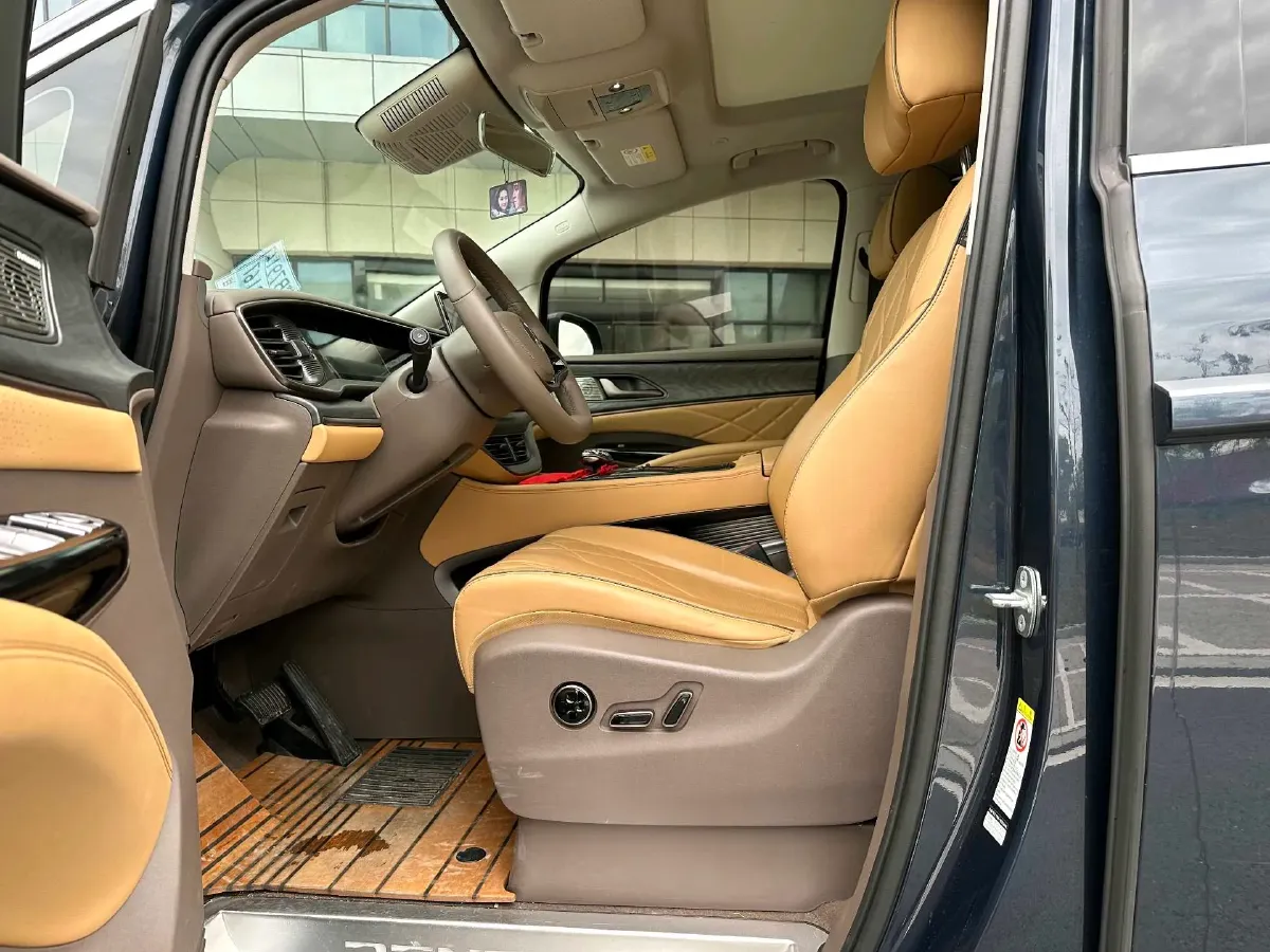 2022 HongQi HS7 3.0T 337HP V6 8AT,autocango,china used car exporter,china ev exporter,chinese used car exporter,chinese used ev exporter