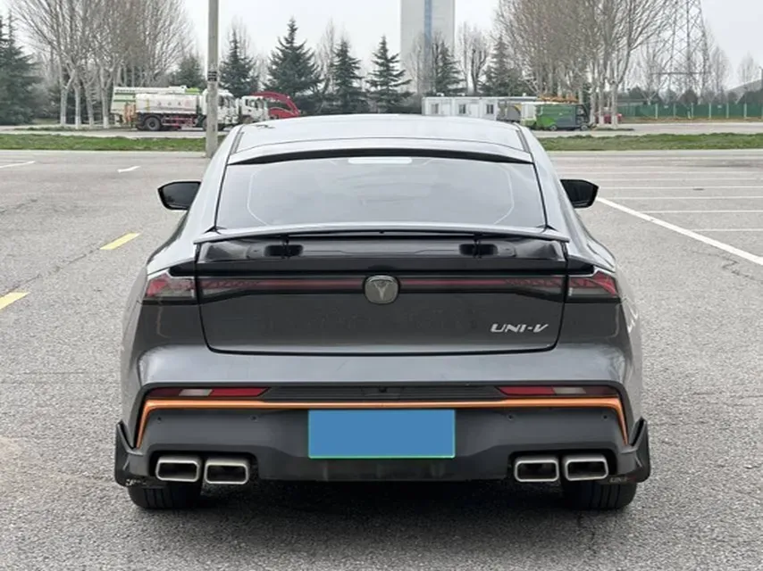 2024 ChangAn UNI-V 1.5T 188HP L4 7DCT,autocango,china used car exporter,china ev exporter,chinese used car exporter,chinese used ev exporter