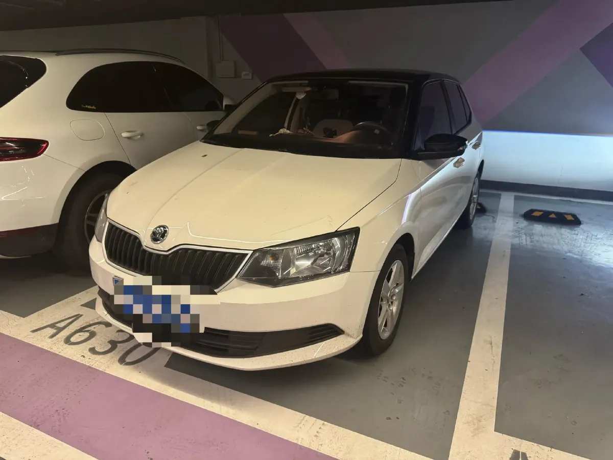 2017 Skoda Fabia 1.4L 90HP L4 6AT,autocango,china used car exporter,china ev exporter,chinese used car exporter,chinese used ev exporter