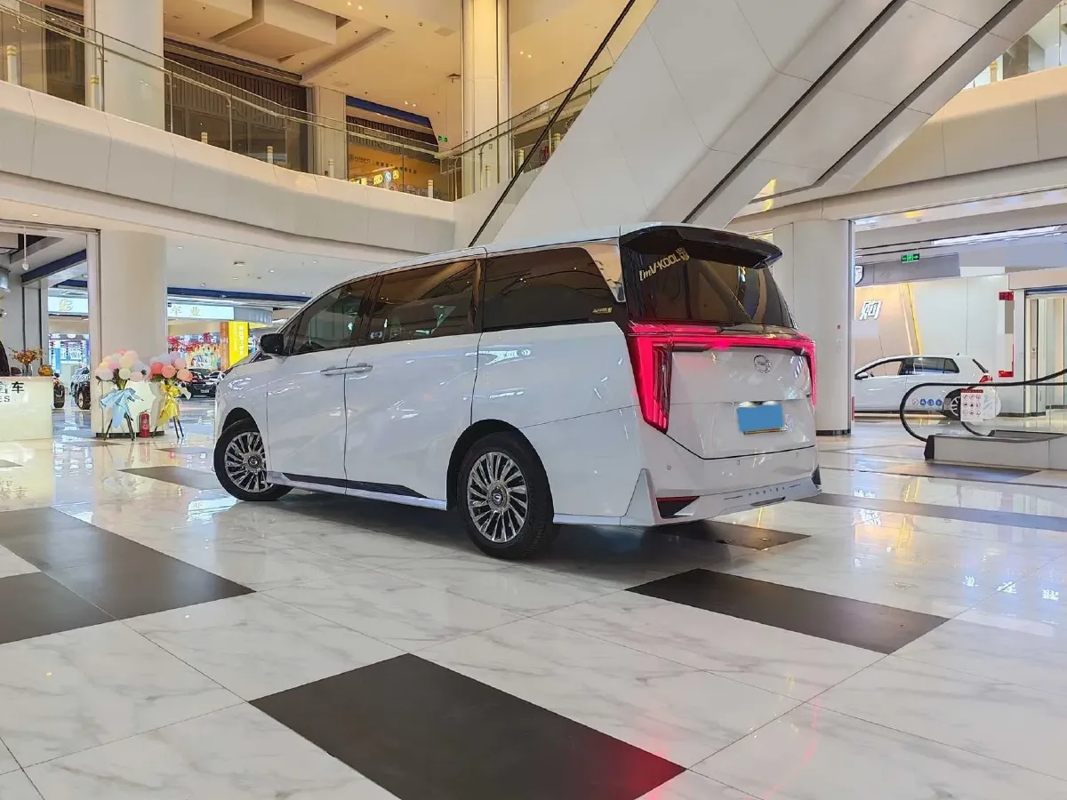 2023 GAC Trumpchi M8 2.0T 252HP L4 8AT,autocango,china used car exporter,china ev exporter,chinese used car exporter,chinese used ev exporter