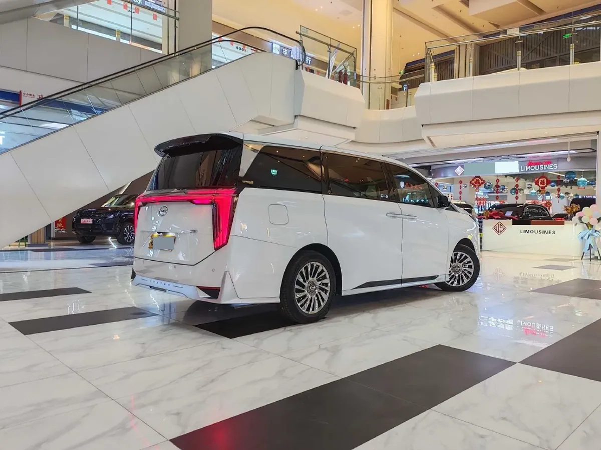 2023 GAC Trumpchi M8 2.0T 252HP L4 8AT,autocango,china used car exporter,china ev exporter,chinese used car exporter,chinese used ev exporter