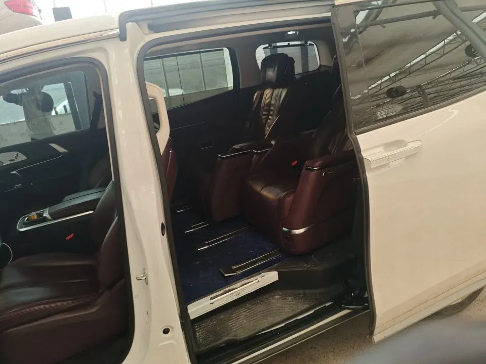 2023 Buick Century 2.0T 237HP L4 9AT,autocango,china used car exporter,china ev exporter,chinese used car exporter,chinese used ev exporter