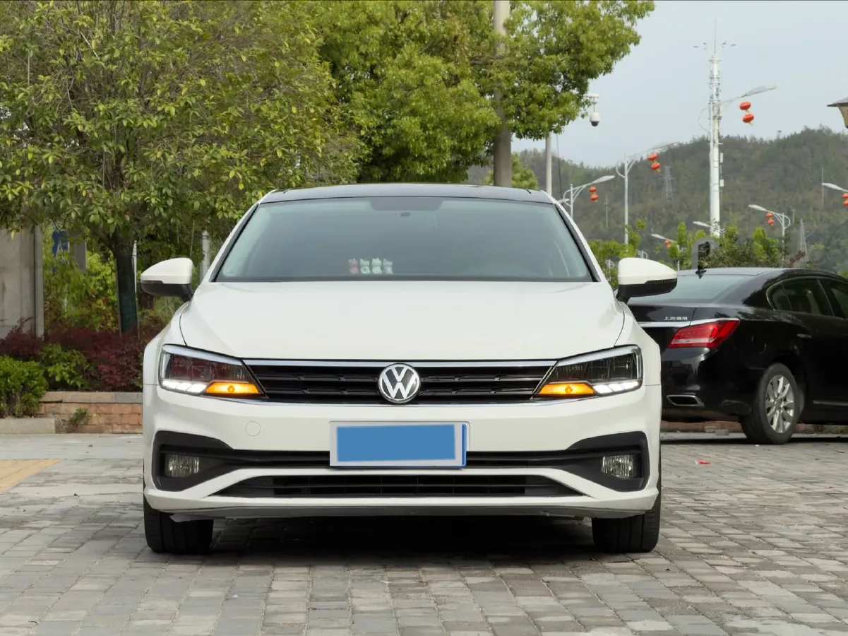 2019 Volkswagen T-Cross 1.4T 150HP L4 7DCT,autocango,china used car exporter,china ev exporter,chinese used car exporter,chinese used ev exporter