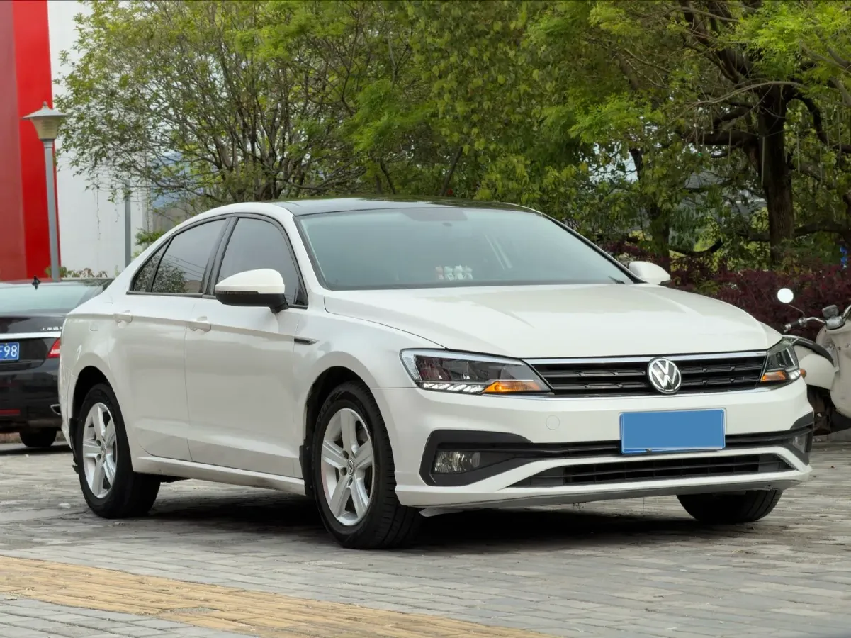 2019 Volkswagen T-Cross 1.4T 150HP L4 7DCT,autocango,china used car exporter,china ev exporter,chinese used car exporter,chinese used ev exporter