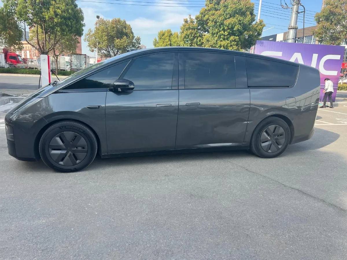 2025 Li MEGA BEV,autocango,china used car exporter,china ev exporter,chinese used car exporter,chinese used ev exporter