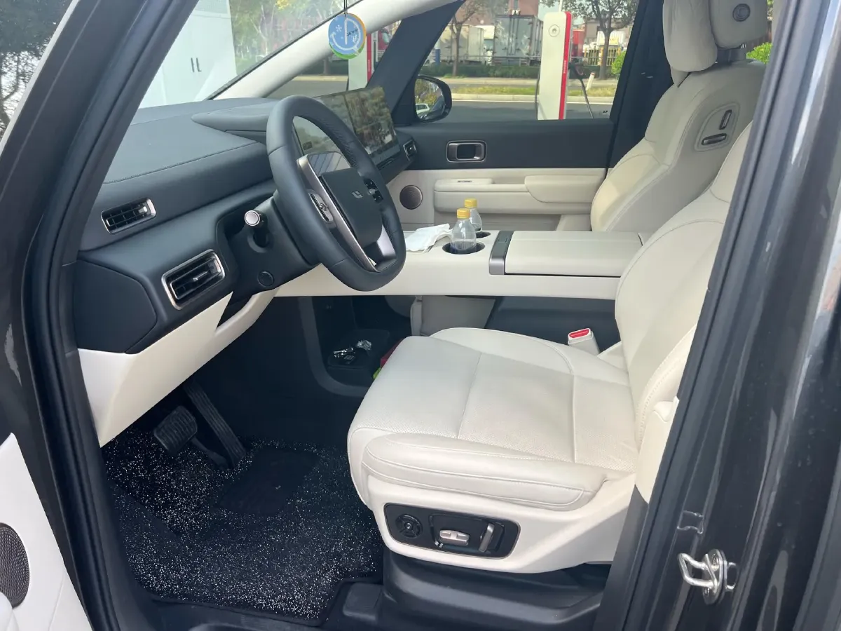 2025 Li MEGA BEV,autocango,china used car exporter,china ev exporter,chinese used car exporter,chinese used ev exporter