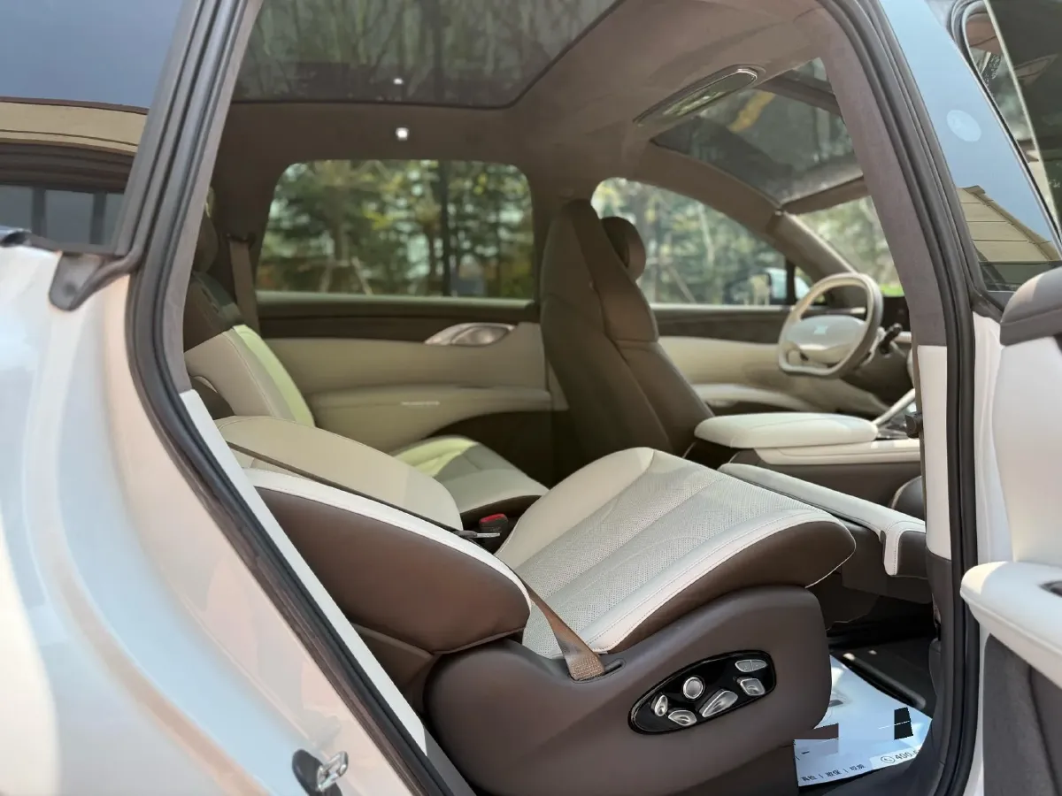 2023 IM LS7 BEV 100KWH,autocango,china used car exporter,china ev exporter,chinese used car exporter,chinese used ev exporter