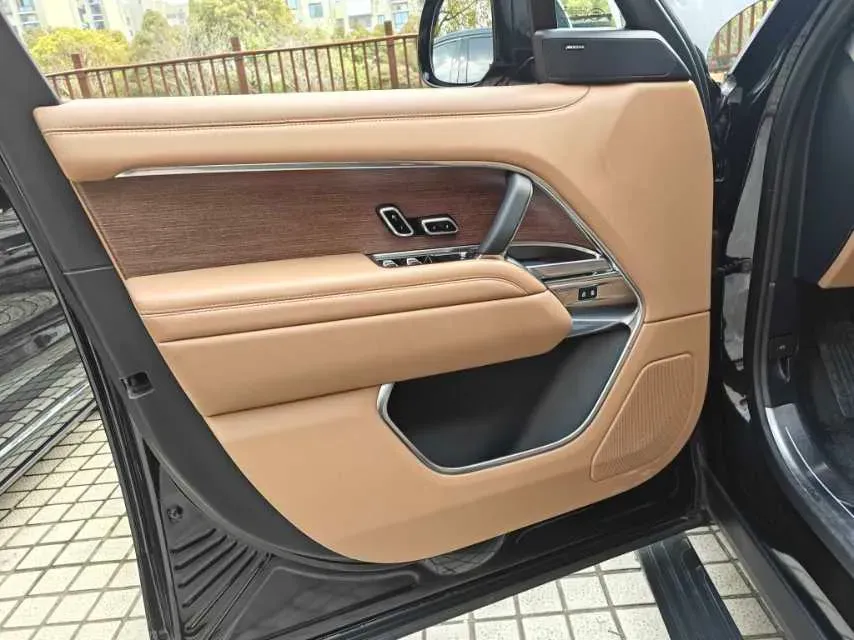 2025 Land Rover Range Rover 3.0T 400HP L6 8AT,autocango,china used car exporter,china ev exporter,chinese used car exporter,chinese used ev exporter