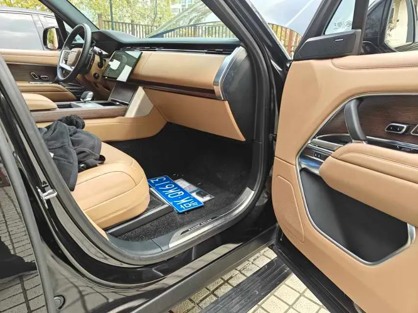2025 Land Rover Range Rover 3.0T 400HP L6 8AT,autocango,china used car exporter,china ev exporter,chinese used car exporter,chinese used ev exporter