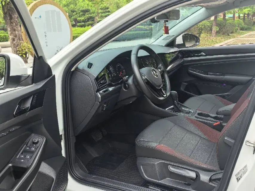 2021 Volkswagen Bora 1.5L 113HP L4 6AT,autocango,china used car exporter,china ev exporter,chinese used car exporter,chinese used ev exporter