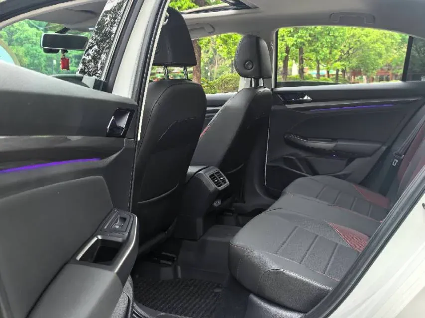 2021 Volkswagen Bora 1.5L 113HP L4 6AT,autocango,china used car exporter,china ev exporter,chinese used car exporter,chinese used ev exporter