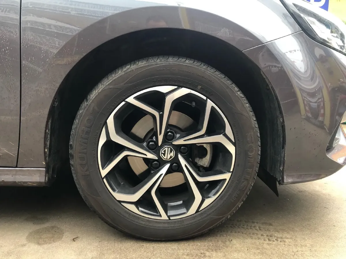 2023 MG 5 1.5L 129HP L4 5MT,autocango,china used car exporter,china ev exporter,chinese used car exporter,chinese used ev exporter