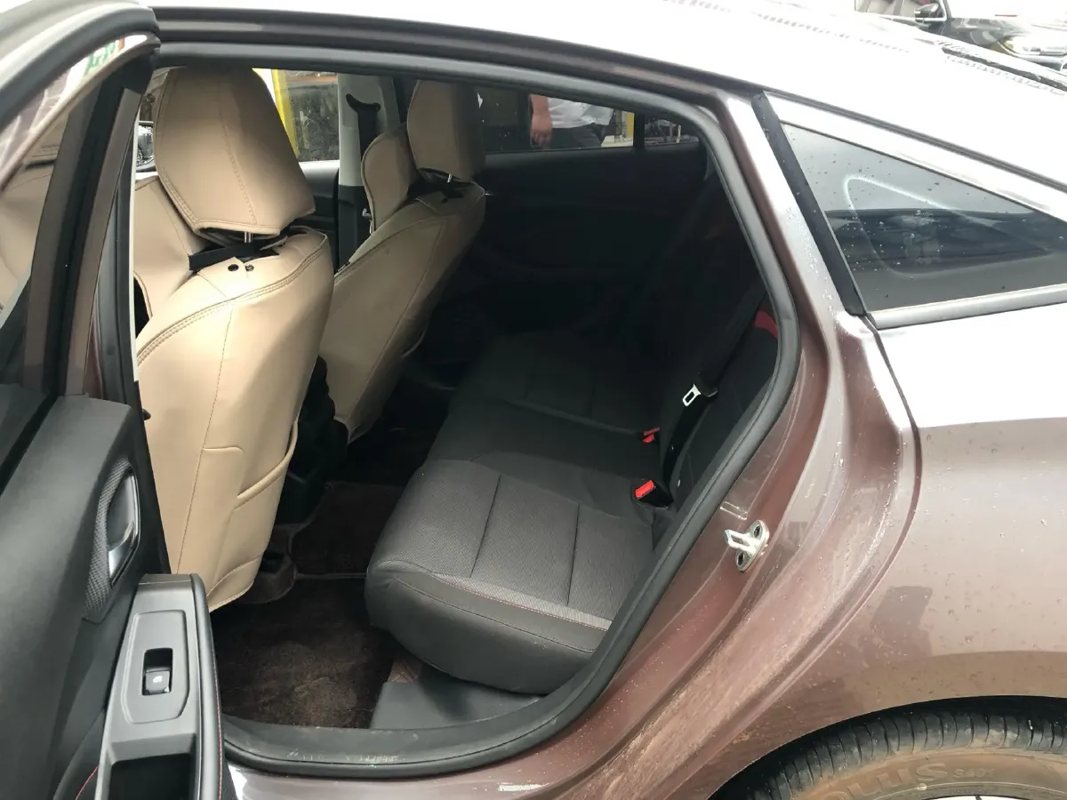 2023 MG 5 1.5L 129HP L4 5MT,autocango,china used car exporter,china ev exporter,chinese used car exporter,chinese used ev exporter