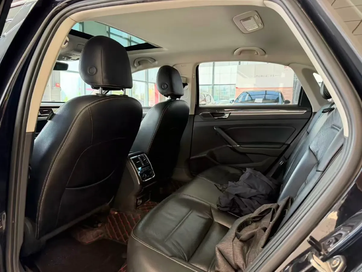 2017 Volkswagen Passat 1.8T 180HP L4 7DCT,autocango,china used car exporter,china ev exporter,chinese used car exporter,chinese used ev exporter