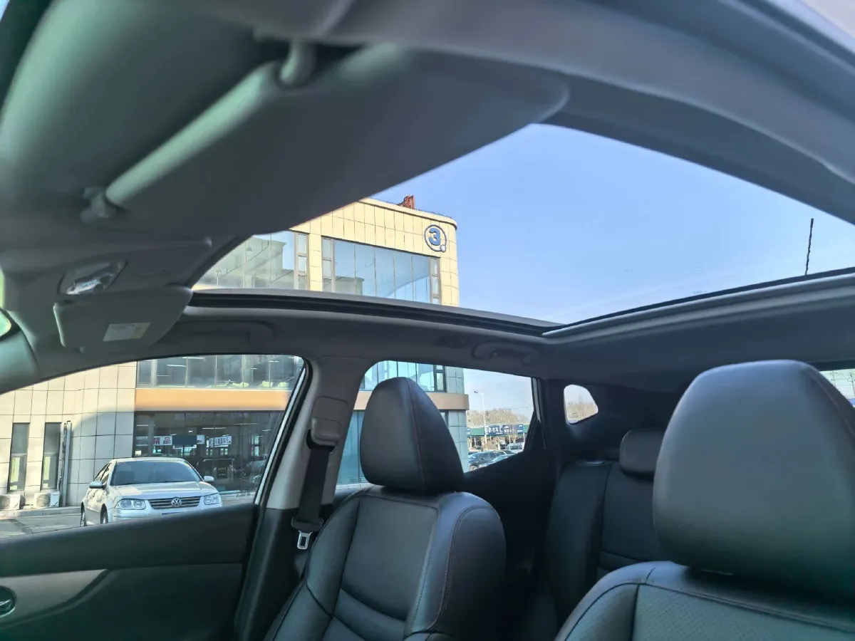 2022 Nissan Qashqai 2.0L 151HP L4 CVT,autocango,china used car exporter,china ev exporter,chinese used car exporter,chinese used ev exporter