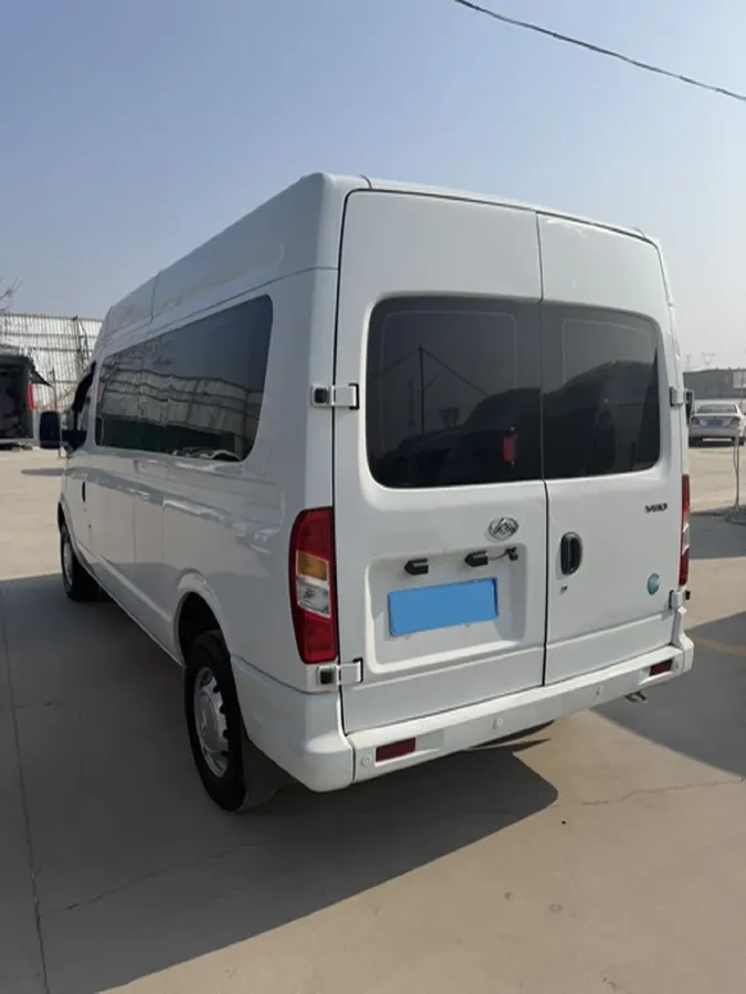 2023 MAXUS XinTu V80 2.0T 139HP L4 6MT,autocango,china used car exporter,china ev exporter,chinese used car exporter,chinese used ev exporter