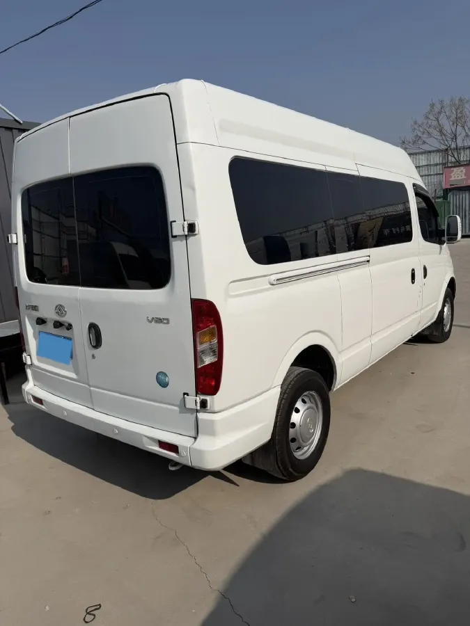 2023 MAXUS XinTu V80 2.0T 139HP L4 6MT,autocango,china used car exporter,china ev exporter,chinese used car exporter,chinese used ev exporter