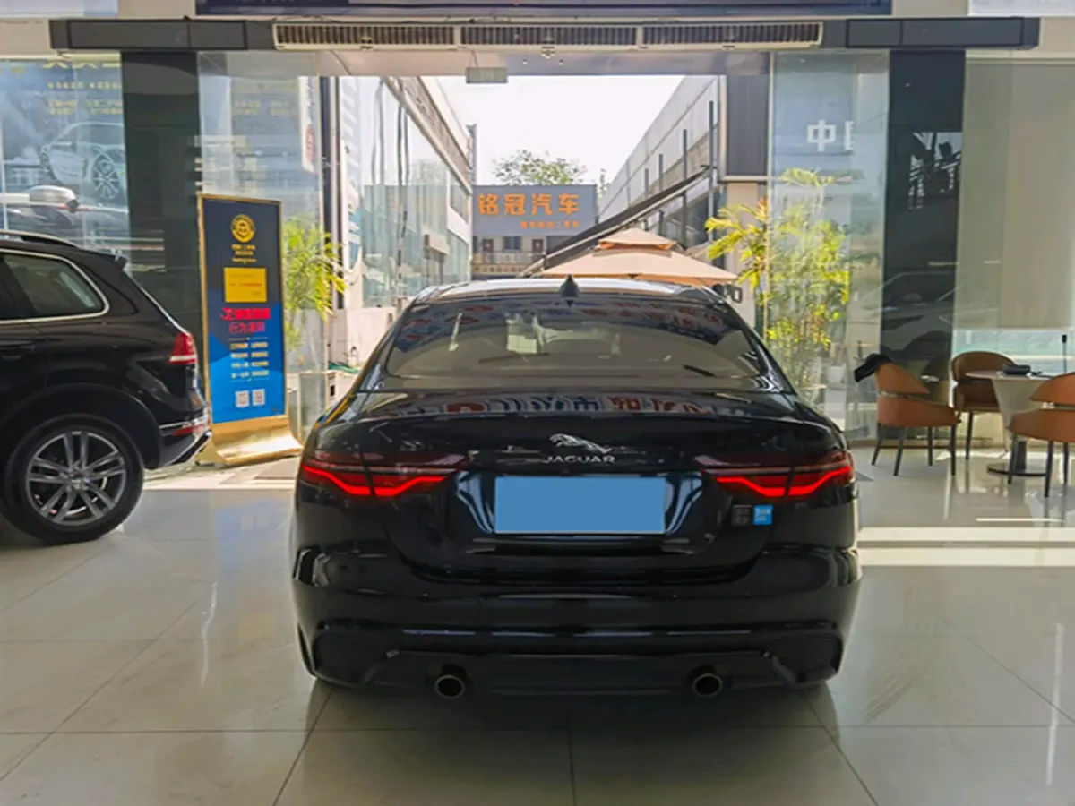 2022 Jaguar XEL 2.0T 250HP L4 8AT,autocango,china used car exporter,china ev exporter,chinese used car exporter,chinese used ev exporter