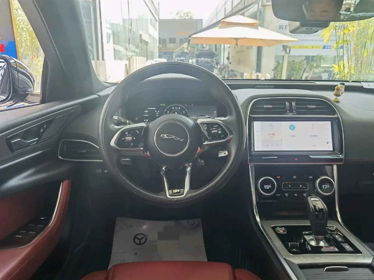 2022 Jaguar XEL 2.0T 250HP L4 8AT,autocango,china used car exporter,china ev exporter,chinese used car exporter,chinese used ev exporter