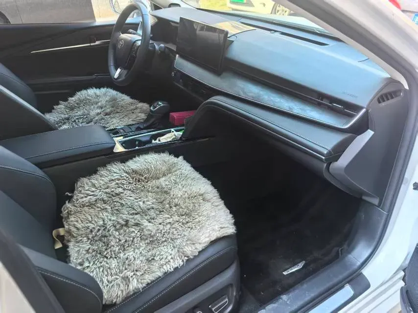 2026 Toyota Camry 2.0L 152HP L4 E-CVT Hybrid,autocango,china used car exporter,china ev exporter,chinese used car exporter,chinese used ev exporter