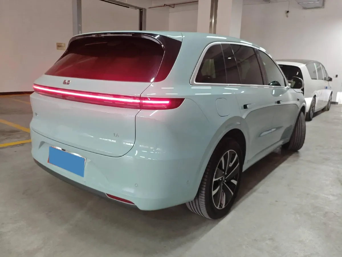 2025 Li L6 Range Extended 154HP L4 REEV,autocango,china used car exporter,china ev exporter,chinese used car exporter,chinese used ev exporter