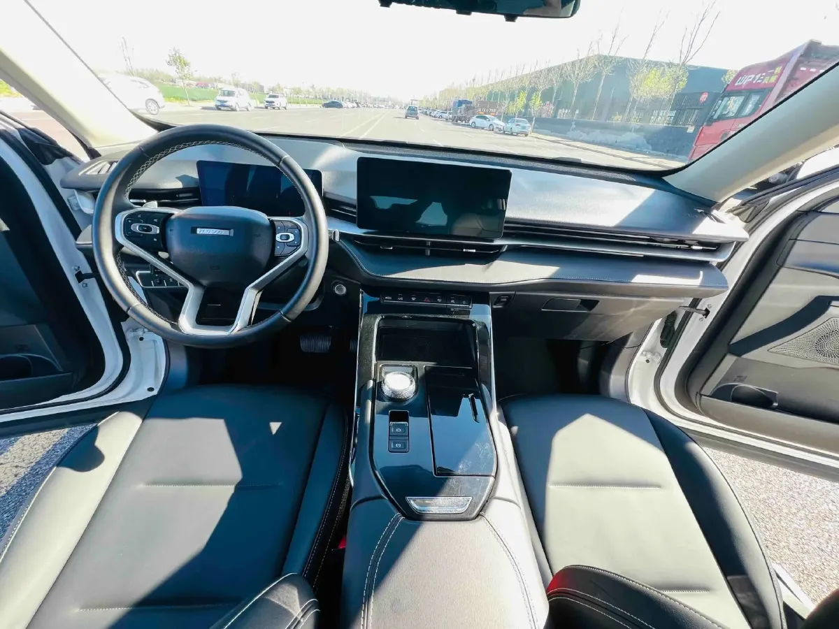 2021 Haval H6 2.0T 211HP L4 7DCT,autocango,china used car exporter,china ev exporter,chinese used car exporter,chinese used ev exporter