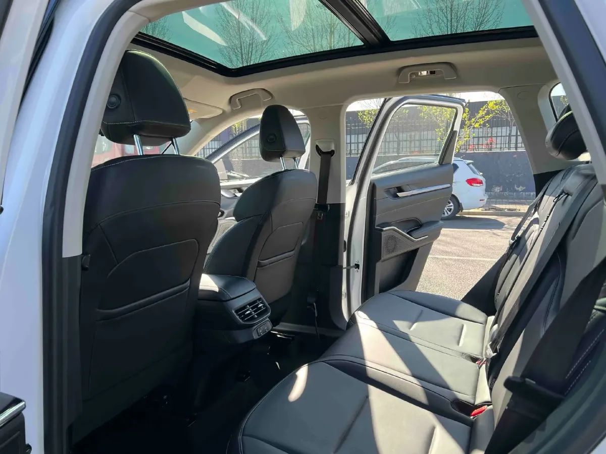 2021 Haval H6 2.0T 211HP L4 7DCT,autocango,china used car exporter,china ev exporter,chinese used car exporter,chinese used ev exporter