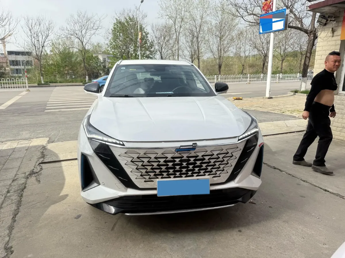 2023 ChangAn UNI-K iDD 1.5T 170HP L4 6TCT PHEV 28.39KWH,autocango,china used car exporter,china ev exporter,chinese used car exporter,chinese used ev exporter