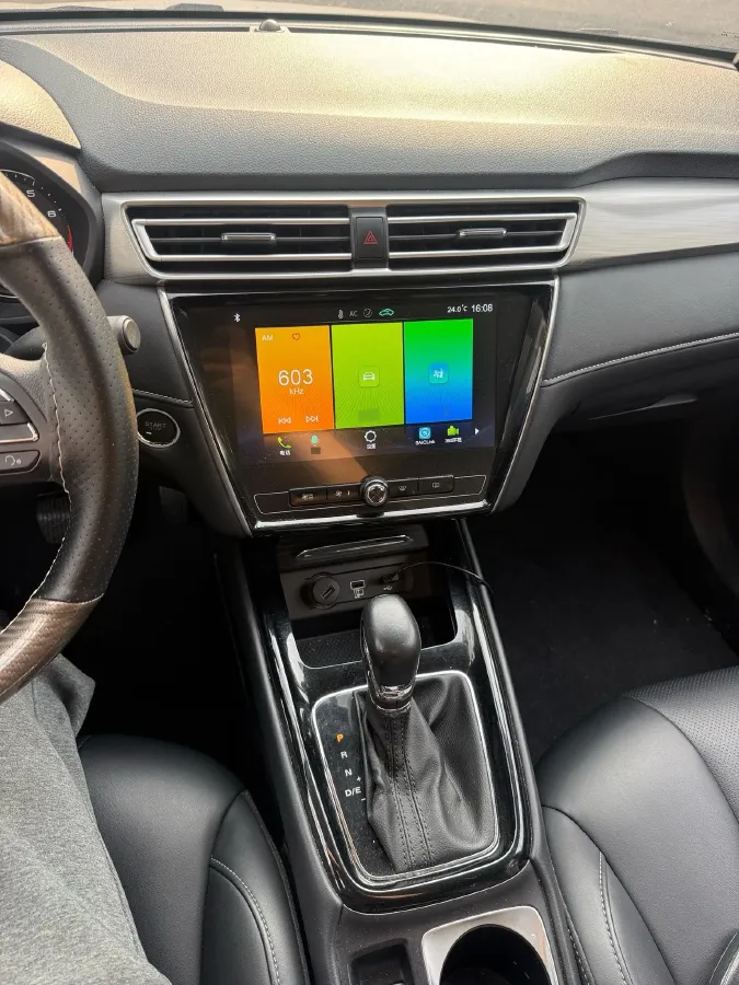 2019 Roewe i5 1.5L 120HP L4 CVT,autocango,china used car exporter,china ev exporter,chinese used car exporter,chinese used ev exporter