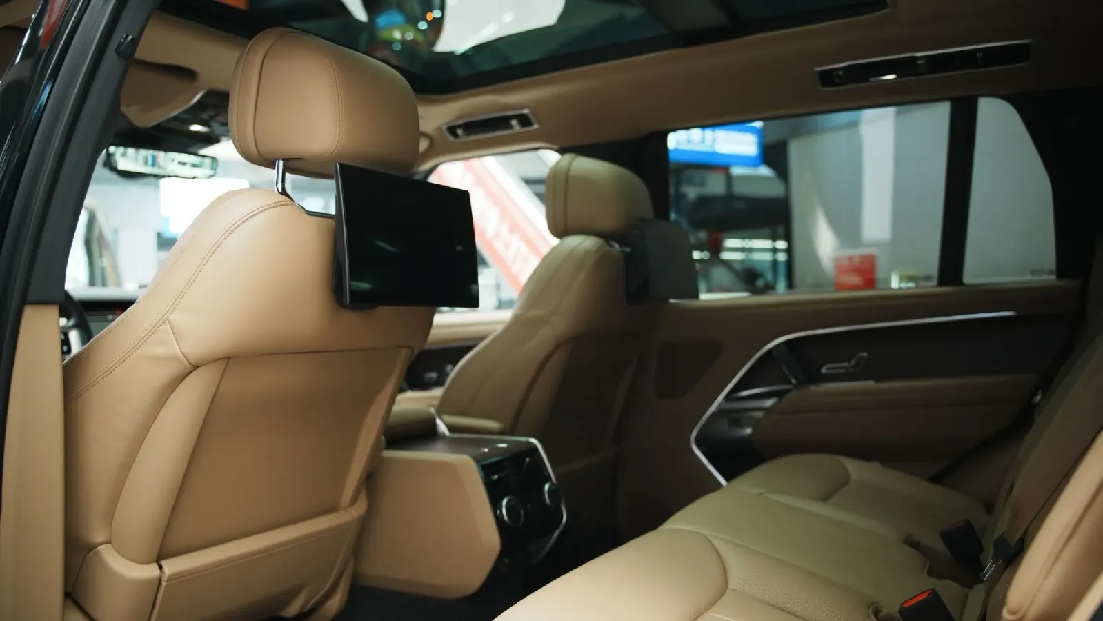 2024 Land Rover Range Rover 3.0T 400HP L6 8AT,autocango,china used car exporter,china ev exporter,chinese used car exporter,chinese used ev exporter